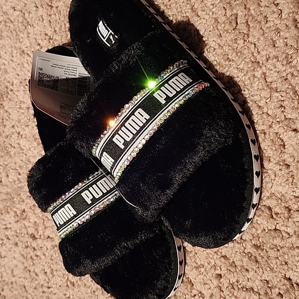 ✨️custom Puma slides